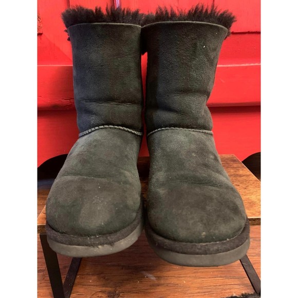 Ugg Black Suede Size 6 Mini Bailey 2 Bow Boot EUC Super Cute Wool Lining LOOK - Picture 4 of 7